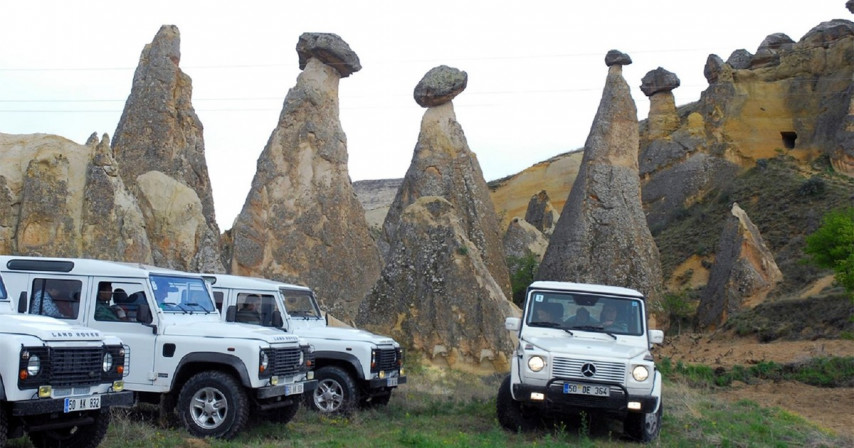 JEEP SAFARI